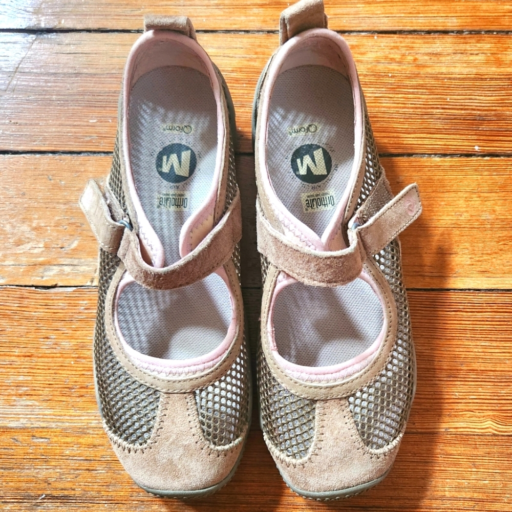 Merrell Tan & Light Pink Circuit Breeze Mary Jane Ballet Velcro Strap Trainers